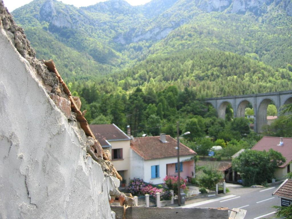 Aux Quatre Saisons Axat Panzió Kültér fotó